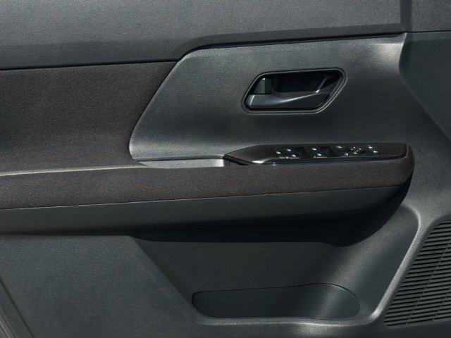 Used 2025 Nissan Kicks S FWD image 12