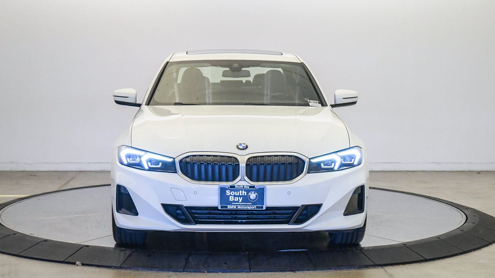 Used 2023 BMW 330i Sedan w/ Premium Package RWD image 7