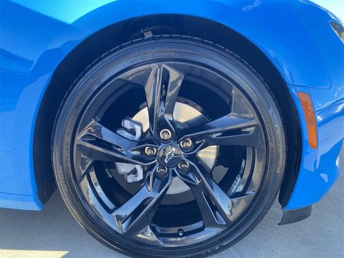 Used 2022 Chevrolet Camaro LT image 7