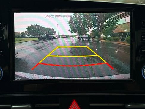 Used 2021 Hyundai Elantra SEL w/ Convenience + Premium Package FWD image 13