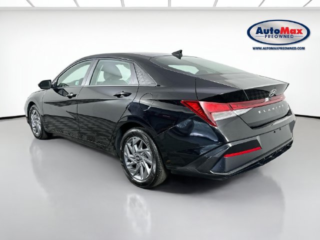 Used 2026 Hyundai Elantra Hybrid FWD image 5