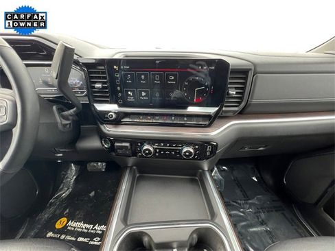 Used 2024 GMC Sierra 2500 SLT w/ SLT Premium Package image 11