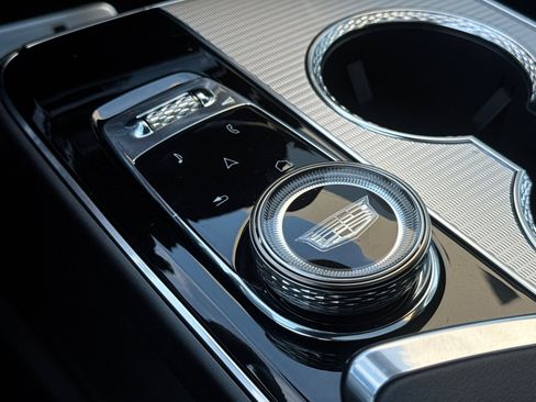 Certified 2024 Cadillac Lyriq Tech w/ Driver Assist Package image 27