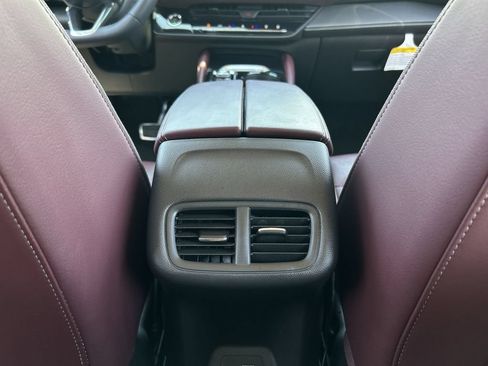 Used 2025 Buick Envision Sport Touring AWD/4WD image 22