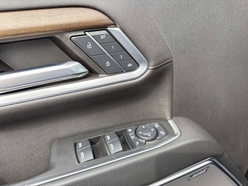 Used 2024 Chevrolet Silverado 2500 High Country w/ Midnight Edition AWD/4WD image 18