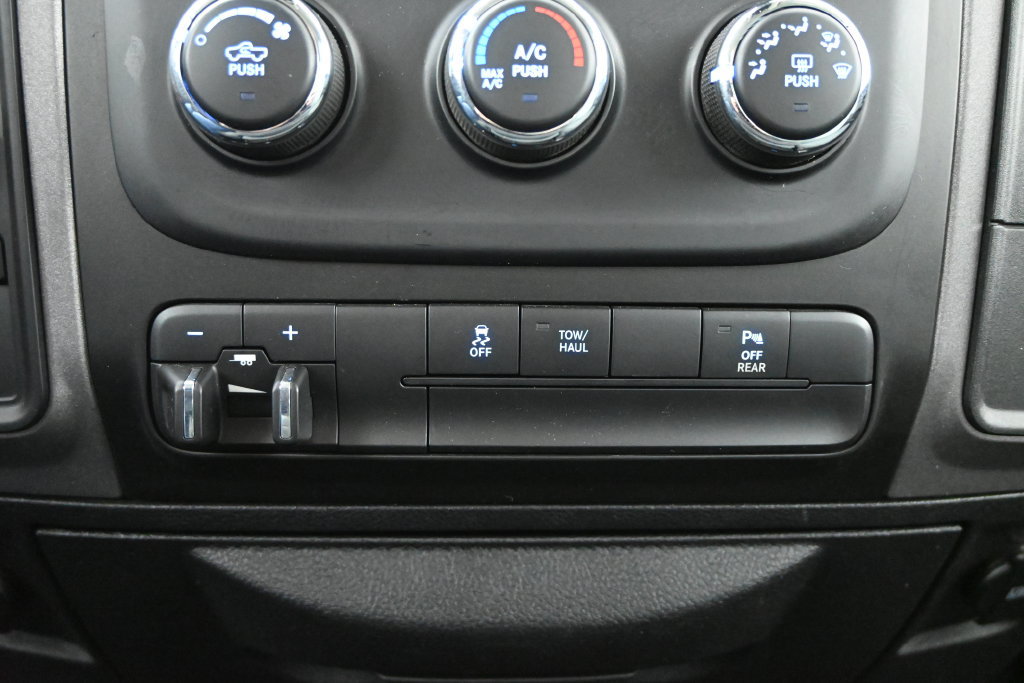 Used 2014 RAM 3500 Tradesman w/ Chrome Appearance Group AWD/4WD image 29