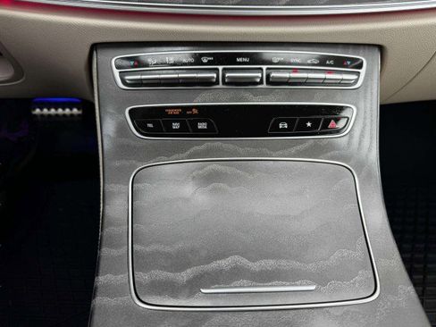 Used 2023 Mercedes-Benz E 450 4MATIC Cabriolet image 33