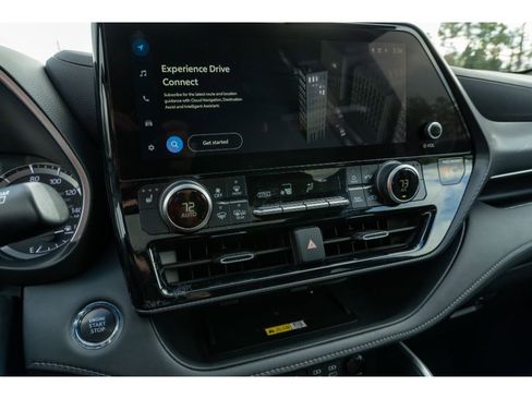 Used 2023 Toyota Highlander XSE image 26