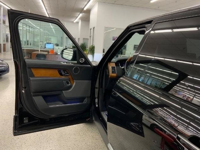 Used 2019 Land Rover Range Rover Long Wheelbase Autobiography AWD/4WD image 34