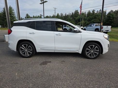 Used 2020 GMC Terrain Denali w/ GMC Pro Grade Package AWD/4WD image 32