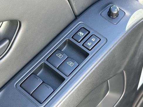 New 2026 Nissan Frontier SV w/ All-Weather Content Package AWD/4WD image 18