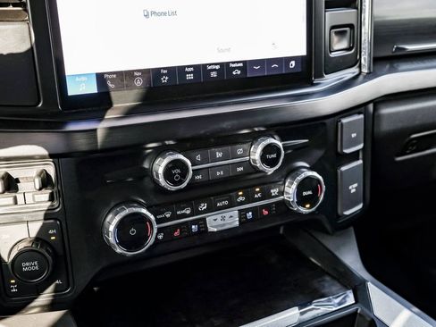 Used 2024 Ford F250 Lariat w/ Sport Appearance Package AWD/4WD image 21
