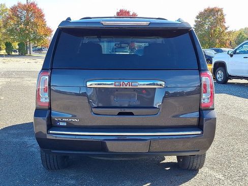 Used 2018 GMC Yukon Denali image 10