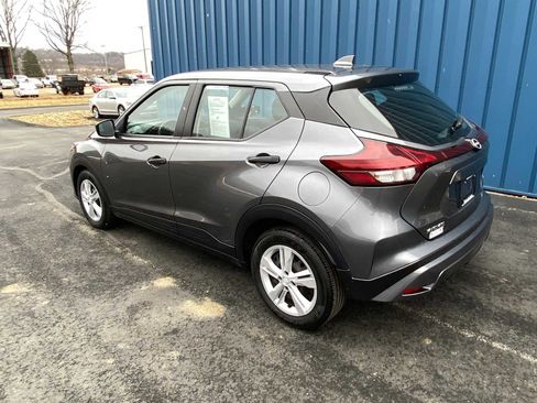 Used 2024 Nissan Kicks S image 3