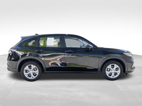 Certified 2023 Honda HR-V LX image 6