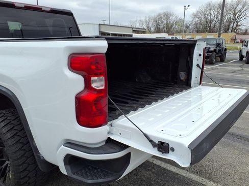 Used 2024 Chevrolet Silverado 2500 LT image 26