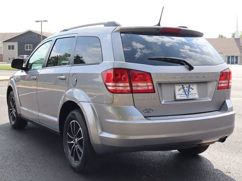 Used 2017 Dodge Journey SE w/ Flexible Seating Group image 7