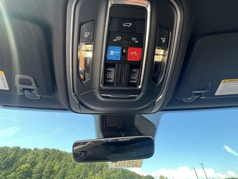 New 2025 Jeep Grand Cherokee L Altitude image 20