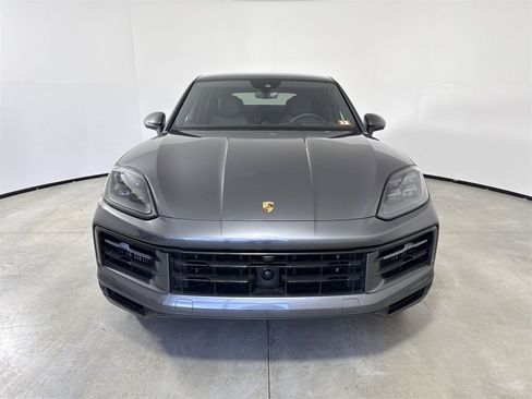 New 2026 Porsche Cayenne S image 10