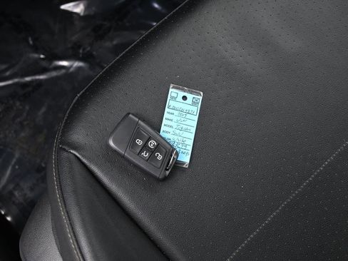 Used 2019 Volkswagen Tiguan SEL image 19