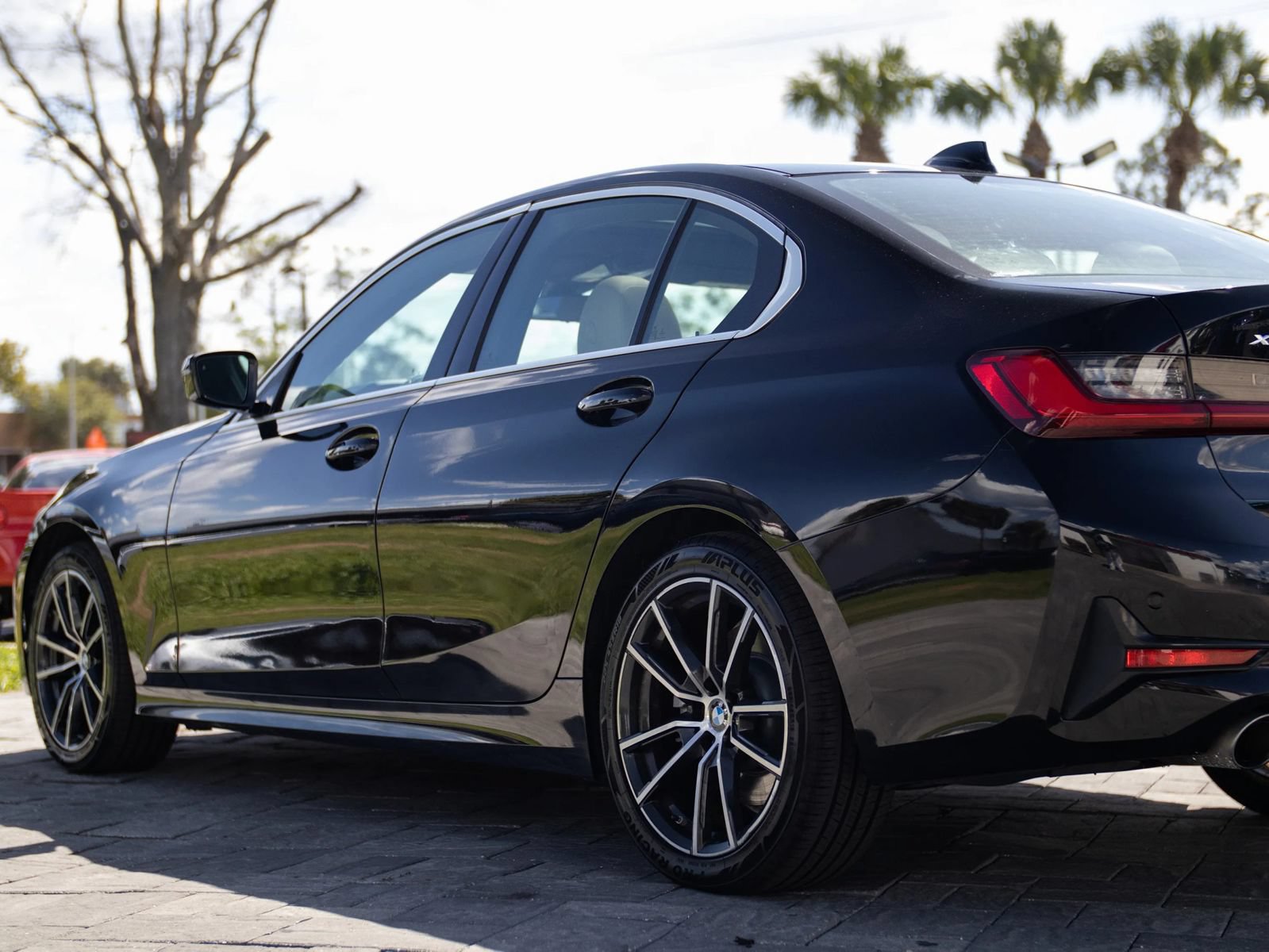 Used 2020 BMW 330i xDrive Sedan w/ Convenience Package AWD/4WD image 9