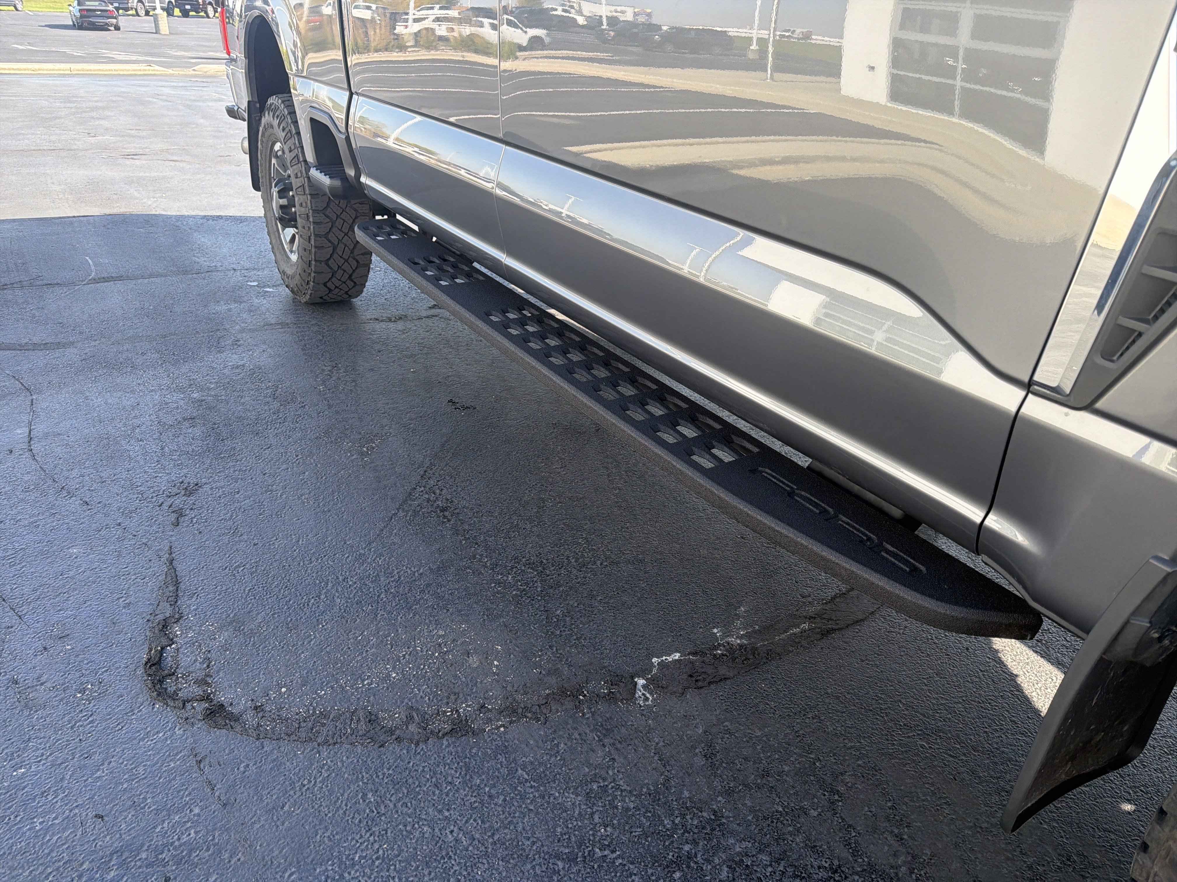Used 2023 Ford F350 Lariat w/ Lariat Ultimate Package AWD/4WD image 11