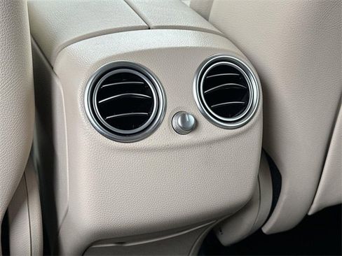 Used 2022 Mercedes-Benz GLC 300 4MATIC image 19