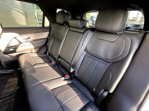 New 2026 Land Rover Range Rover Sport SE AWD/4WD image 10