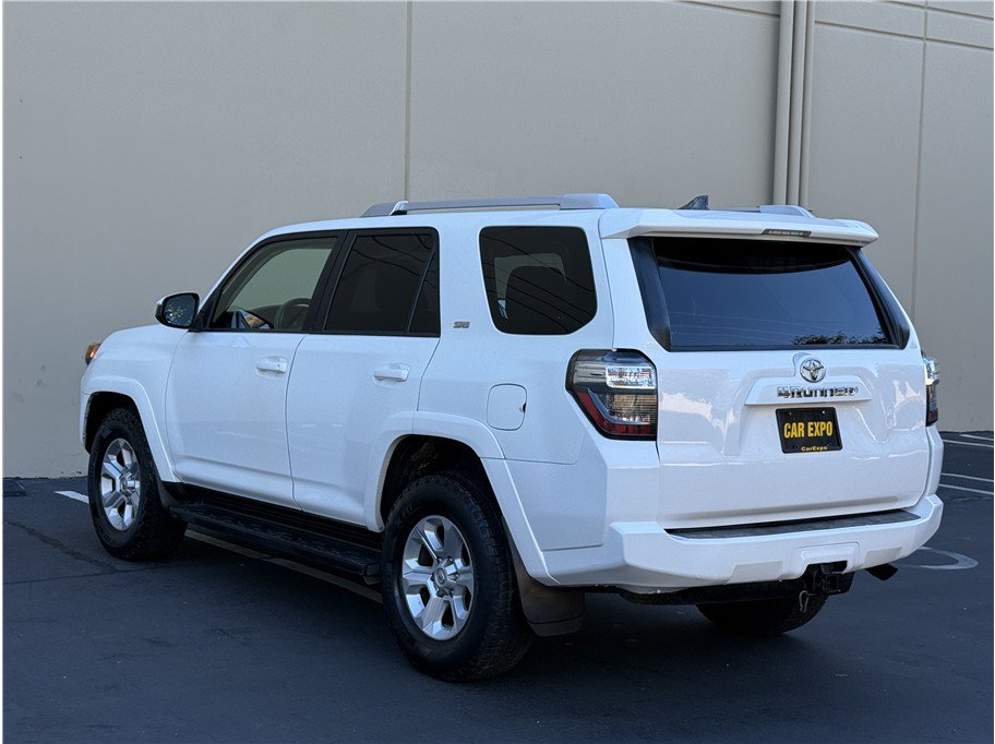 Used 2017 Toyota 4Runner SR5 RWD image 4