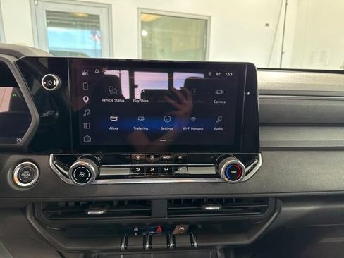 Used 2024 Chevrolet Colorado Trail Boss w/ Technology Package AWD/4WD image 20
