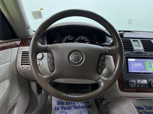 Used 2006 Cadillac DTS FWD image 20
