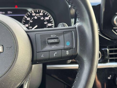 Used 2024 Nissan Pathfinder SV AWD/4WD image 25