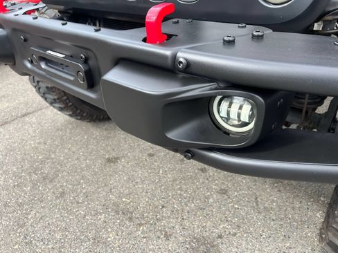 Used 2018 Jeep Wrangler Unlimited Rubicon AWD/4WD image 9