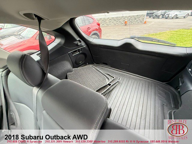 Used 2018 Subaru Outback 2.5i Limited AWD/4WD image 12
