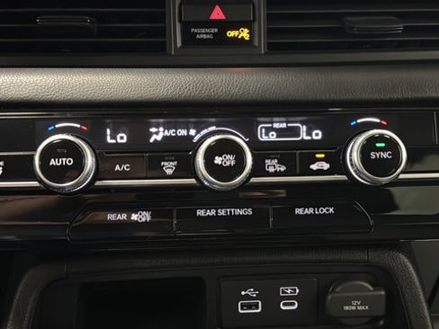 Used 2023 Honda Pilot EX-L image 17