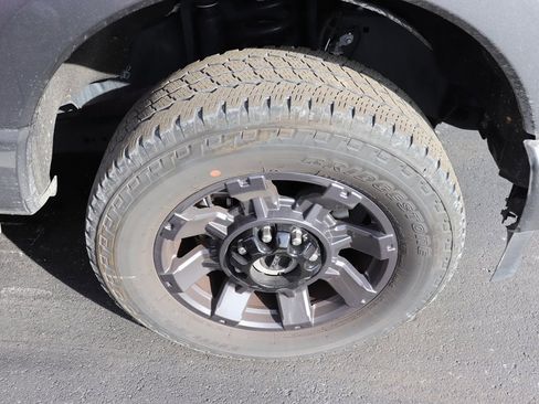 Used 2024 Ford F350 Lariat w/ Sport Appearance Package image 4