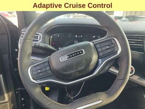 Used 2024 Jeep Wagoneer 4WD w/ Premium Group I image 11