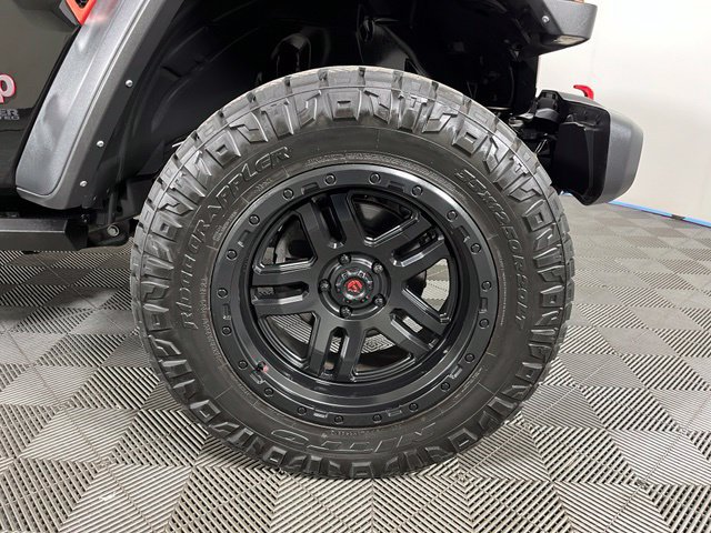 Used 2022 Jeep Wrangler Unlimited Rubicon w/ Cold Weather Group AWD/4WD image 9