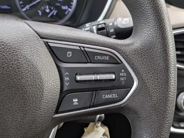 Used 2020 Hyundai Santa Fe SE AWD/4WD image 25