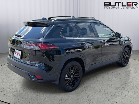 Used 2025 Toyota Corolla Cross AWD Hybrid image 6