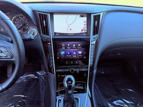 Used 2019 INFINITI Q50 Luxe w/ Essential Package (3.0T Luxe) image 23