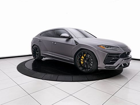 Used 2021 Lamborghini Urus image 14