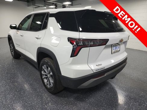 New 2026 Chevrolet Equinox LT w/ Convenience Package II image 2