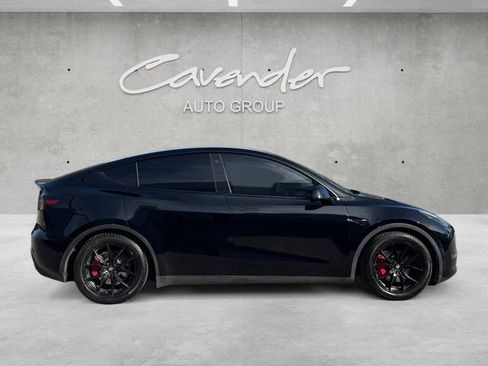 Used 2022 Tesla Model Y Performance image 17