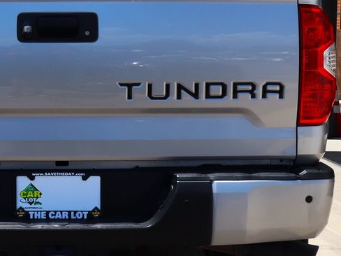 Used 2018 Toyota Tundra Limited w/ Limited Premium Package AWD/4WD image 20