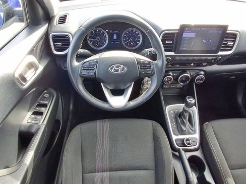 Certified 2022 Hyundai Venue SEL image 20