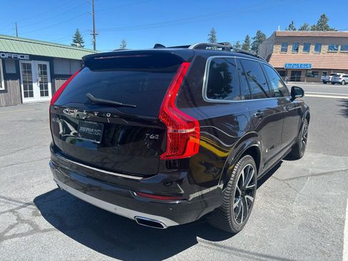 Used 2018 Volvo XC90 T6 Momentum w/ Convenience Package AWD/4WD image 5