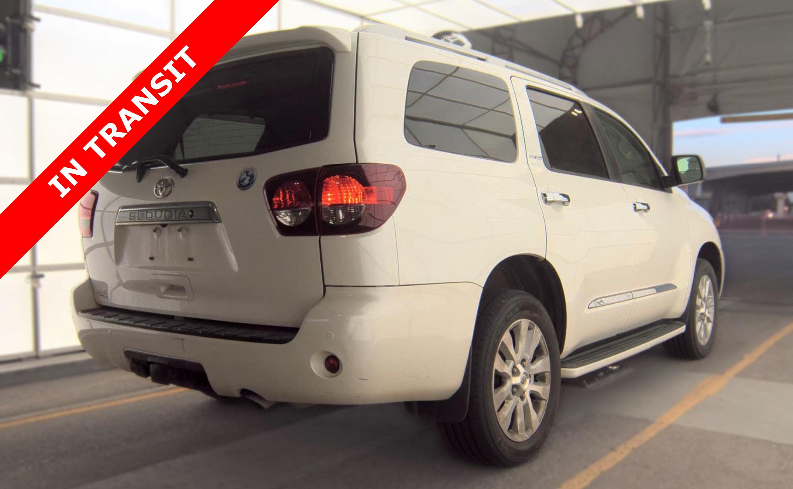 Used 2018 Toyota Sequoia Platinum AWD/4WD image 5