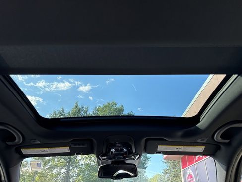 New 2025 Alfa Romeo Giulia AWD w/ Driving Assist Package image 19