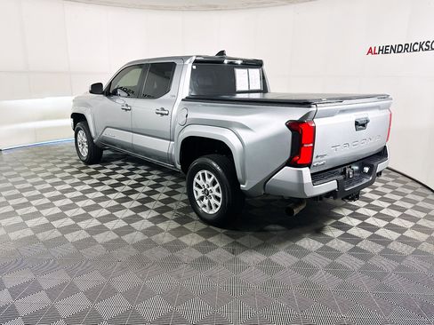 Used 2025 Toyota Tacoma SR5 image 5